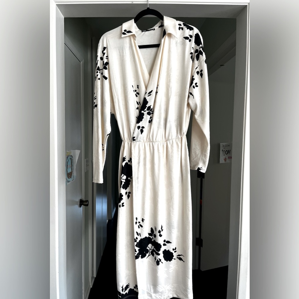 Zara Floral Midi Dress Size L